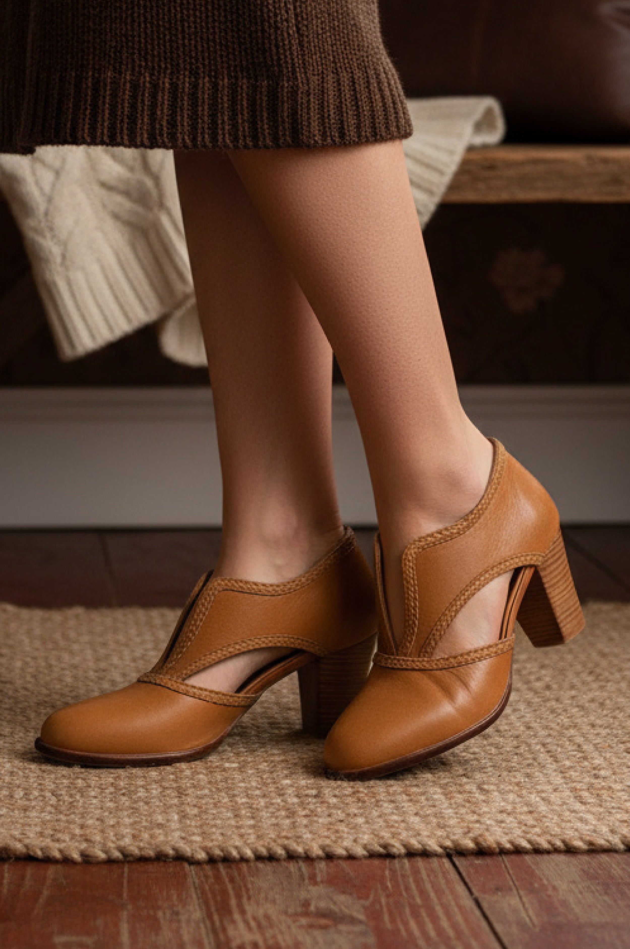 spirit-walker-beautiful-vintage-style-leather-booties-crowned-heirs
