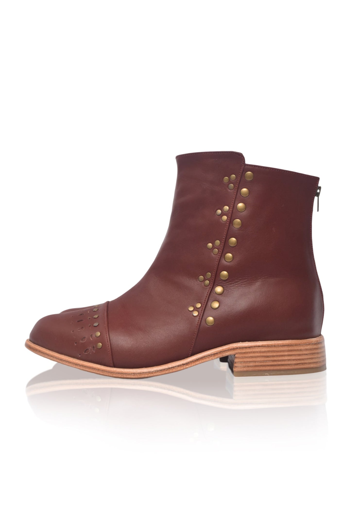 Lunaire Chelsea Leather Boots